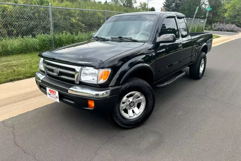 2000 Toyota Tacoma 4x4 Access Cab V6 SR5 photo 1