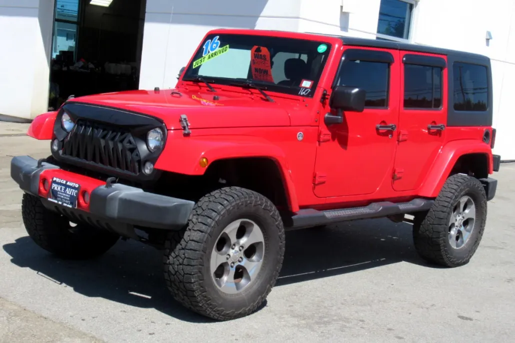 2016 Jeep Wrangler Unlimited Sahara photo 1