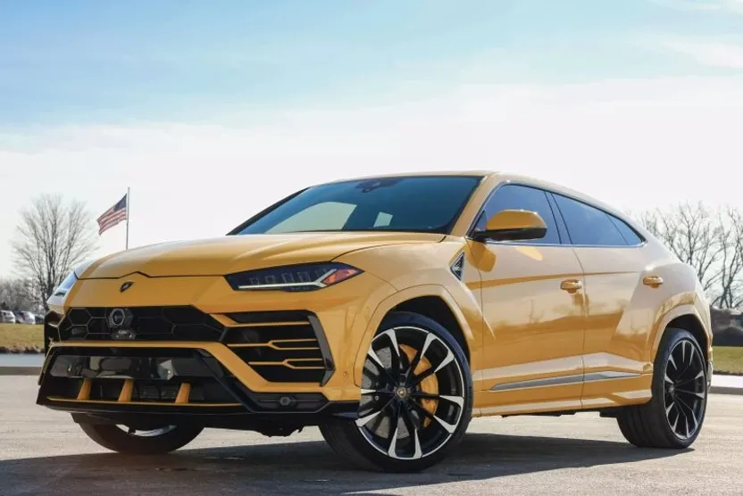 2019 Lamborghini Urus Base photo 1