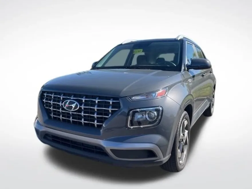 2024 Hyundai Venue SEL photo 1