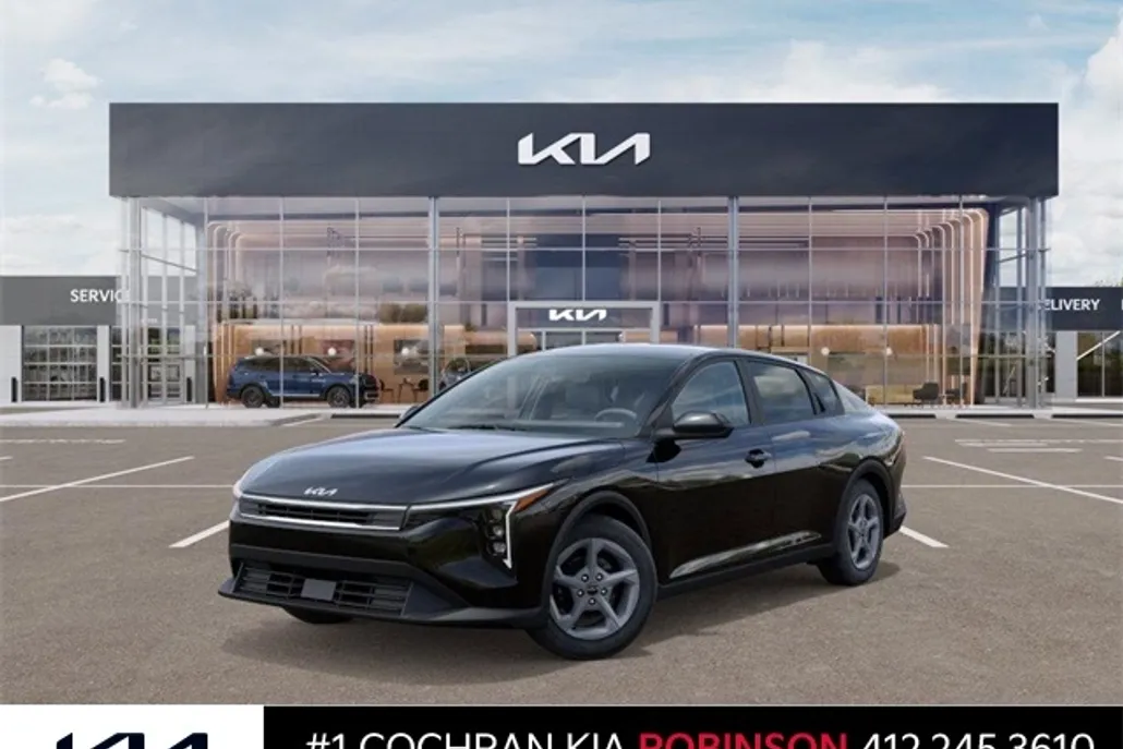 2025 Kia K4 LXS photo 1