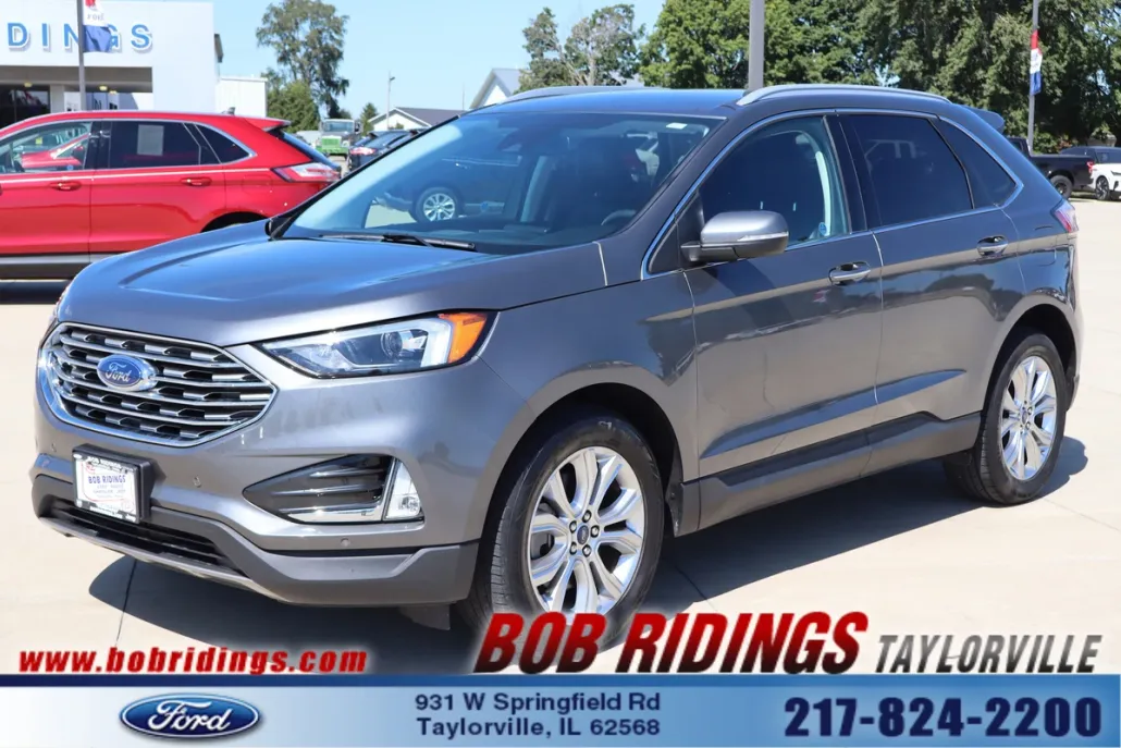 2022 Ford Edge Titanium photo 1