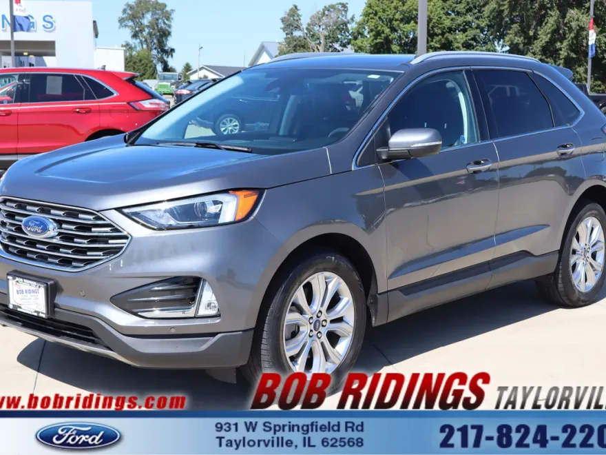 2022 Ford Edge Titanium photo 1