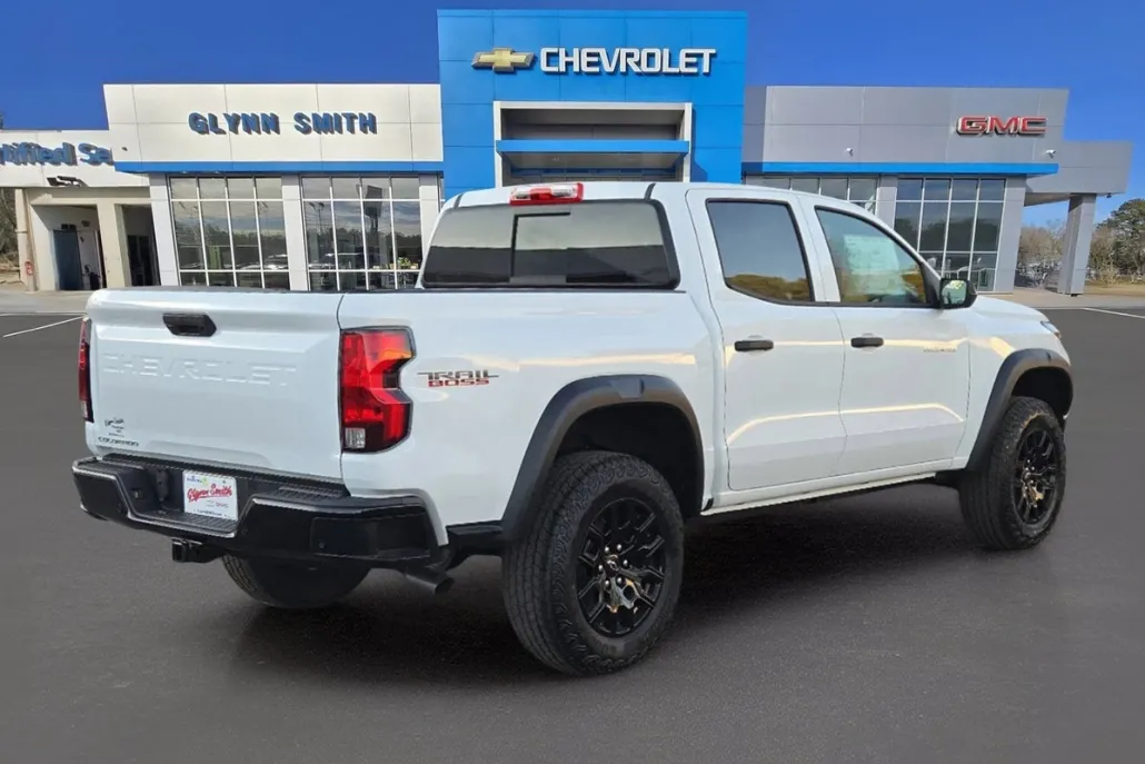2025 Chevrolet Colorado Trail Boss photo 1