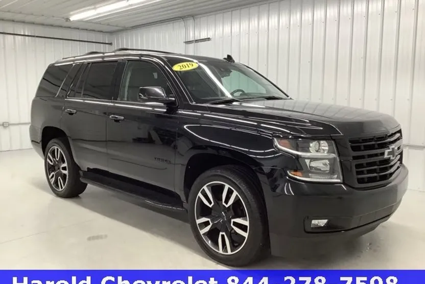 2019 Chevrolet Tahoe LT photo 1