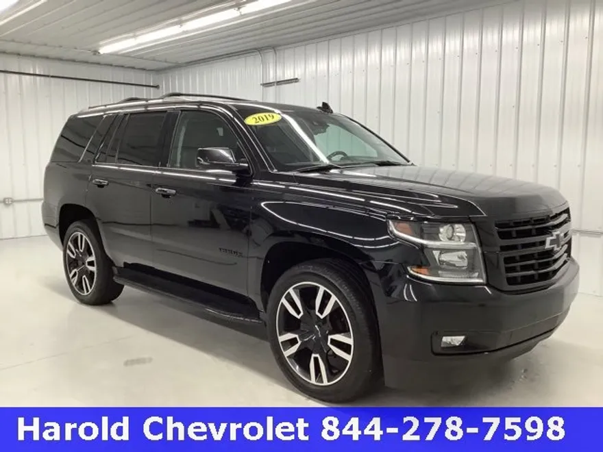 2019 Chevrolet Tahoe LT photo 1