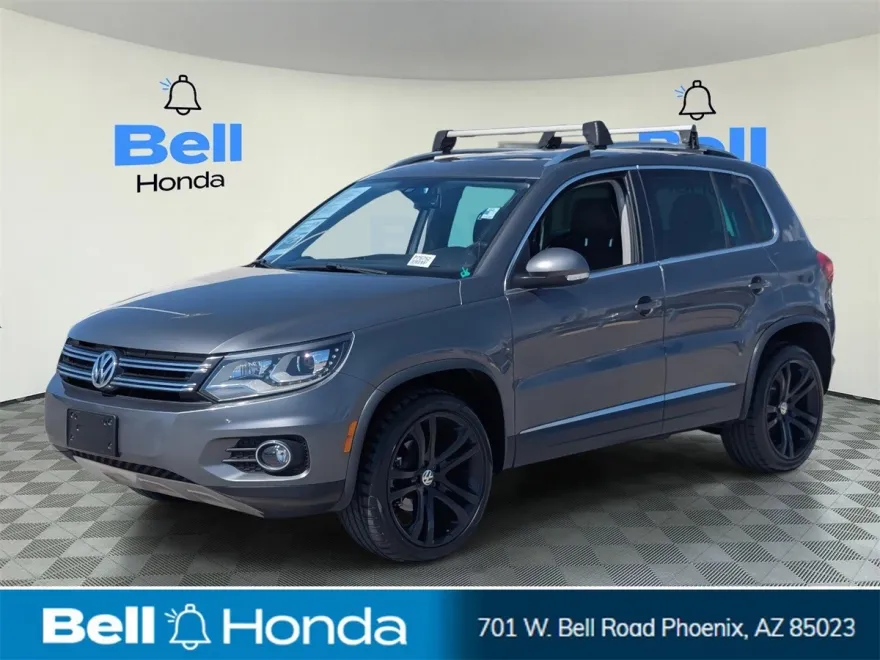 2017 Volkswagen Tiguan SEL photo 1