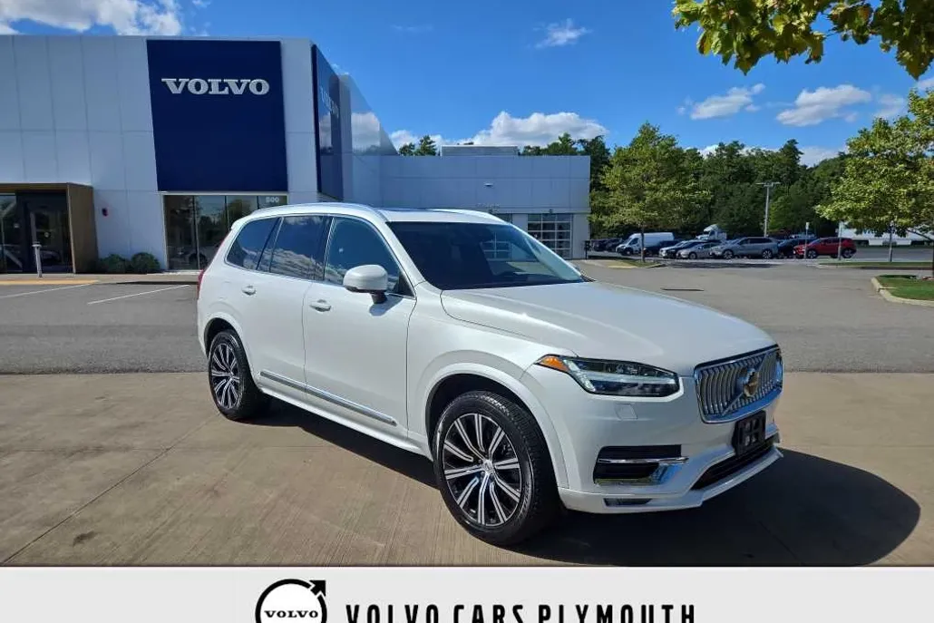 2024 Volvo XC90 B5 Core photo 1
