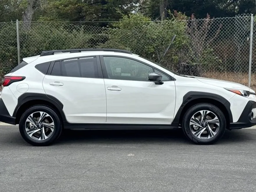 2024 Subaru Crosstrek Premium photo 1