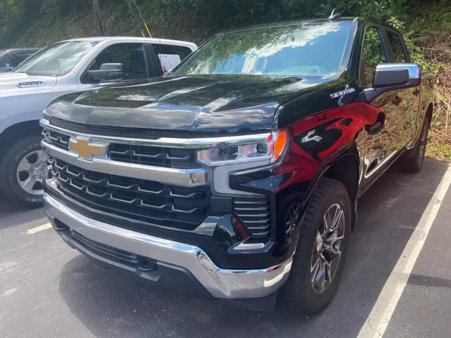 2022 Chevrolet Silverado 1500 LT photo 1