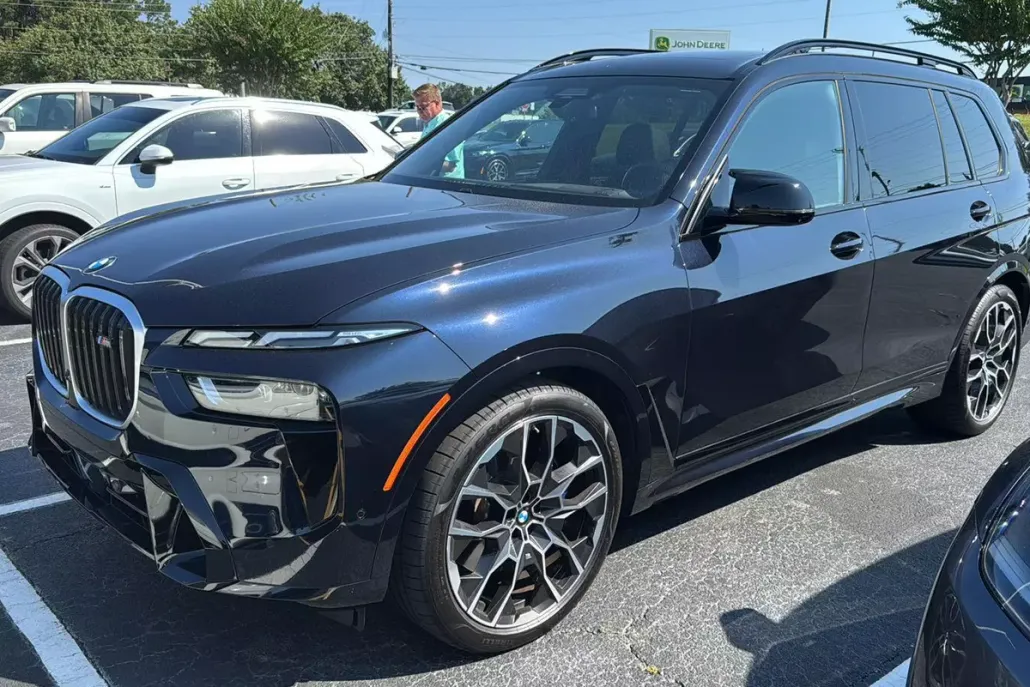 2025 Bmw X7 M60i photo 1