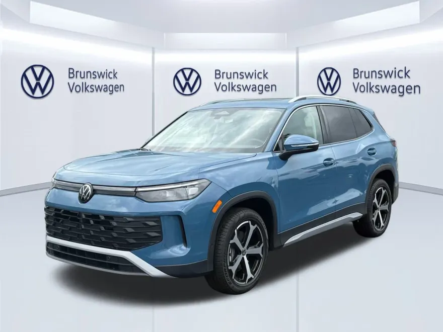 2025 Volkswagen Tiguan SE photo 1