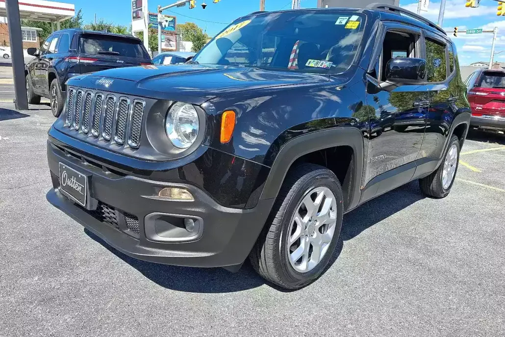 2017 Jeep Renegade Latitude North Edition photo 1