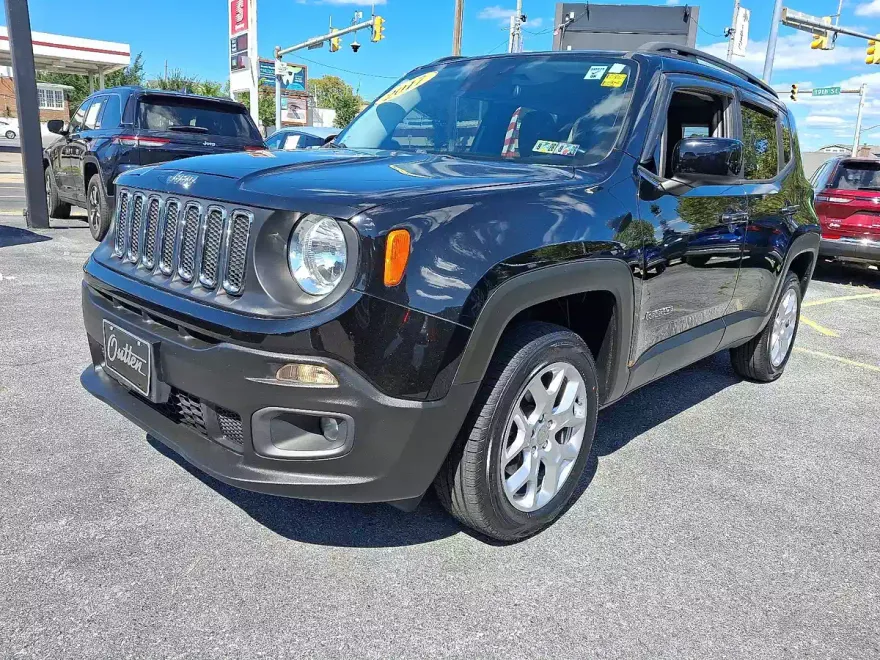 2017 Jeep Renegade Latitude North Edition photo 1