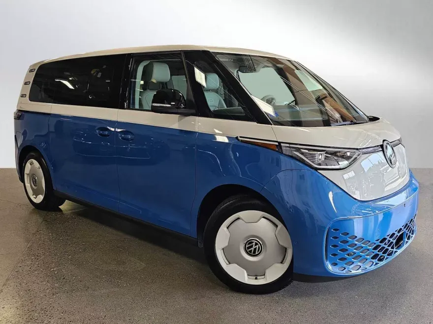 2025 Volkswagen ID. Buzz photo 1