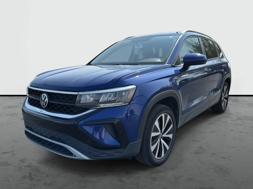 2022 Volkswagen Taos SE photo 1