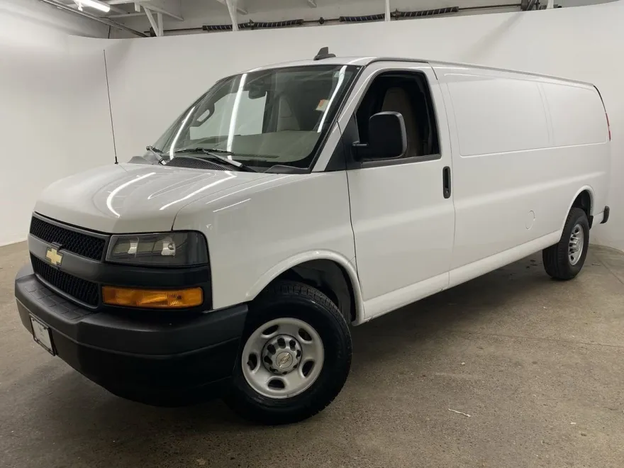 2023 Chevrolet Express Cargo 2500 photo 1