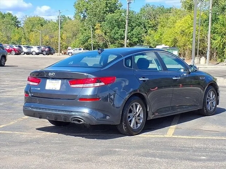 2020 Kia Optima LX photo 1