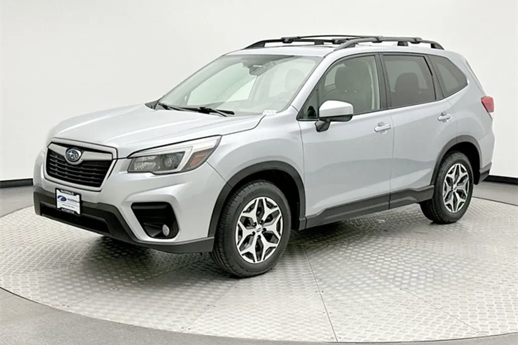 2021 Subaru Forester Premium photo 1