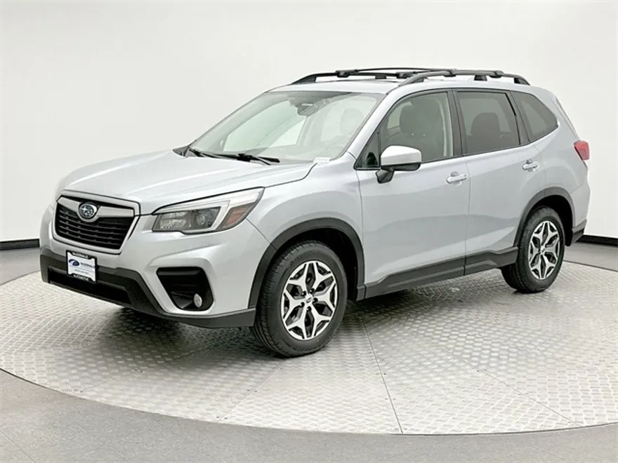 2021 Subaru Forester Premium photo 1