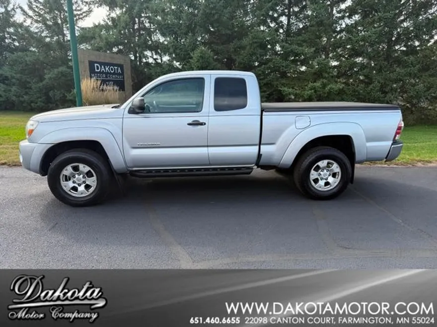 2011 Toyota Tacoma Base photo 1