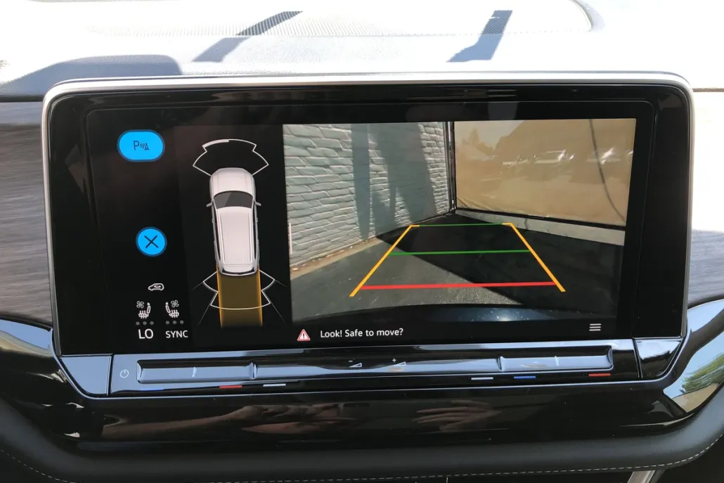 2025 Volkswagen Atlas SEL photo 1