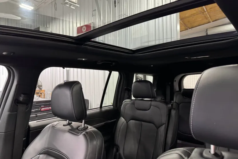2024 Jeep Grand Cherokee Limited photo 1