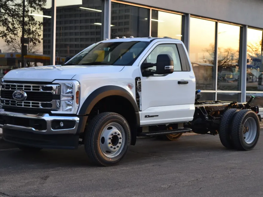 2025 Ford F-450 XL photo 1