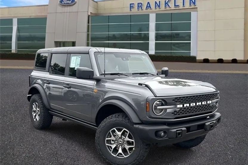 2025 Ford Bronco Badlands photo 1