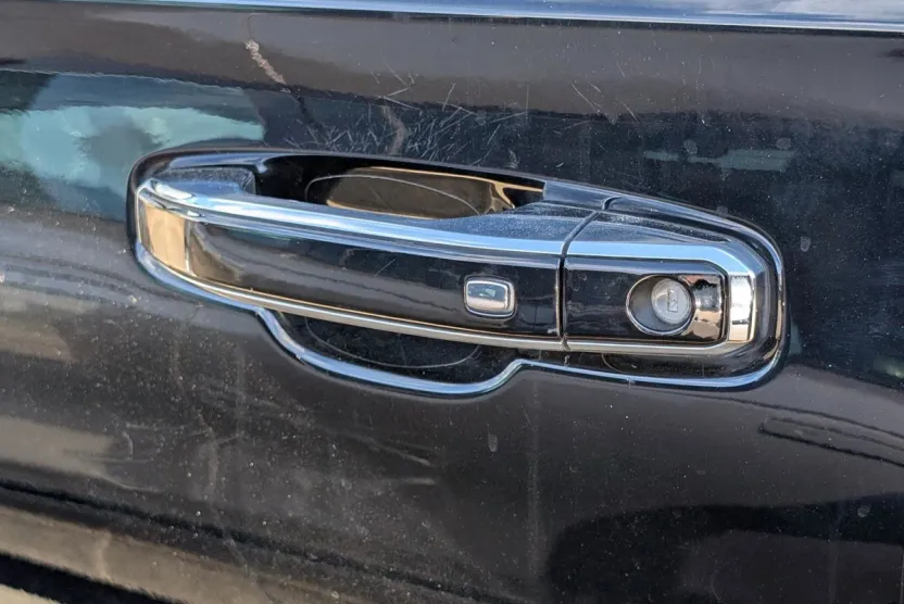 2021 Chevrolet Suburban High Country photo 1