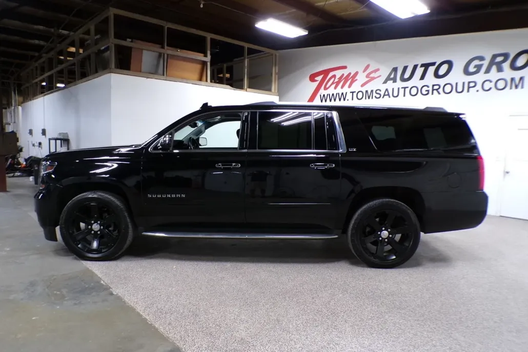 2016 Chevrolet Suburban LTZ photo 1