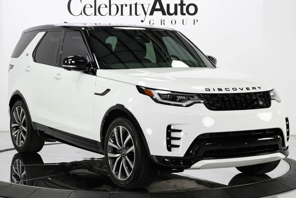 2024 Land Rover Discovery P360 Dynamic SE photo 1