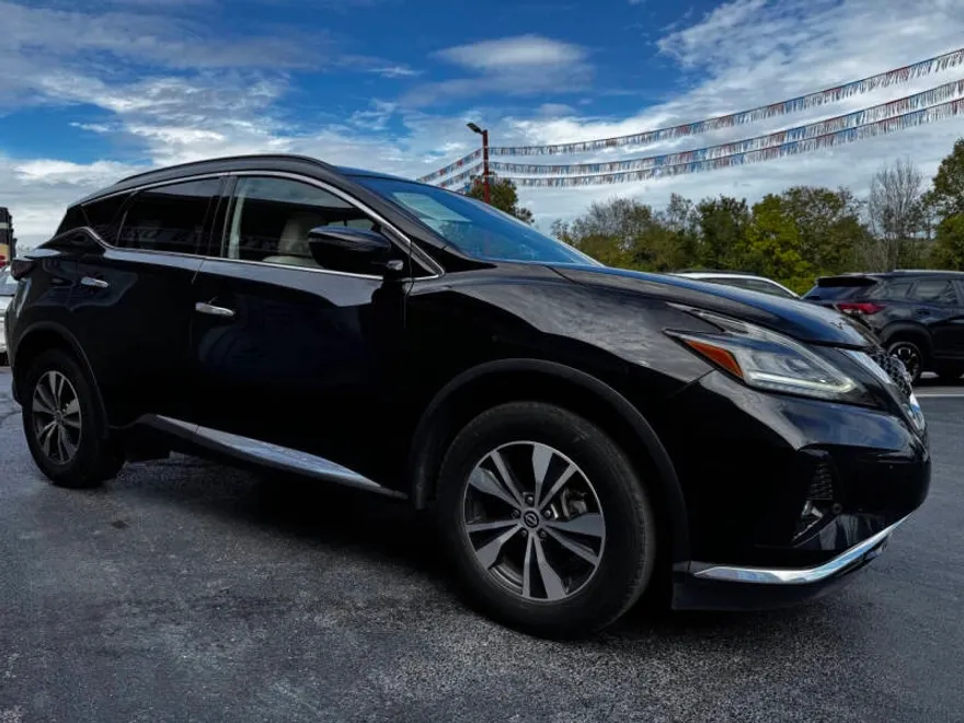 2023 Nissan Murano SV photo 1