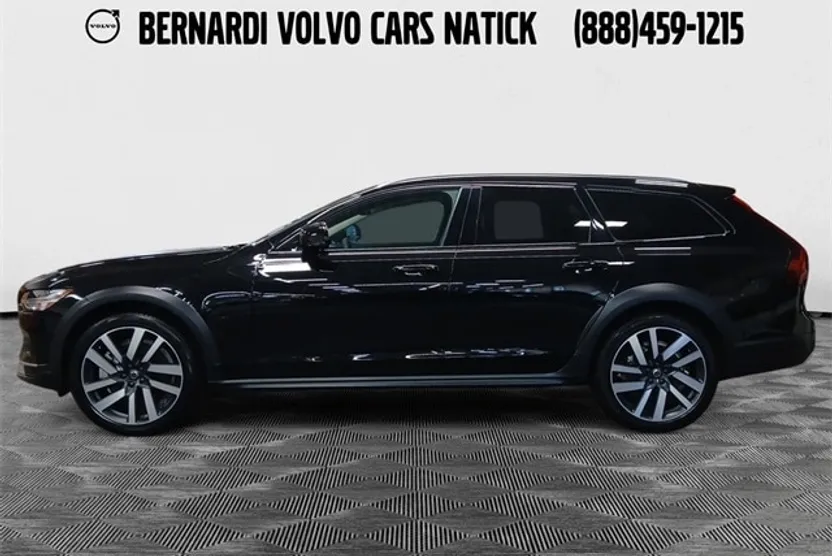 2024 Volvo V90 Cross Country B6 Ultimate photo 1
