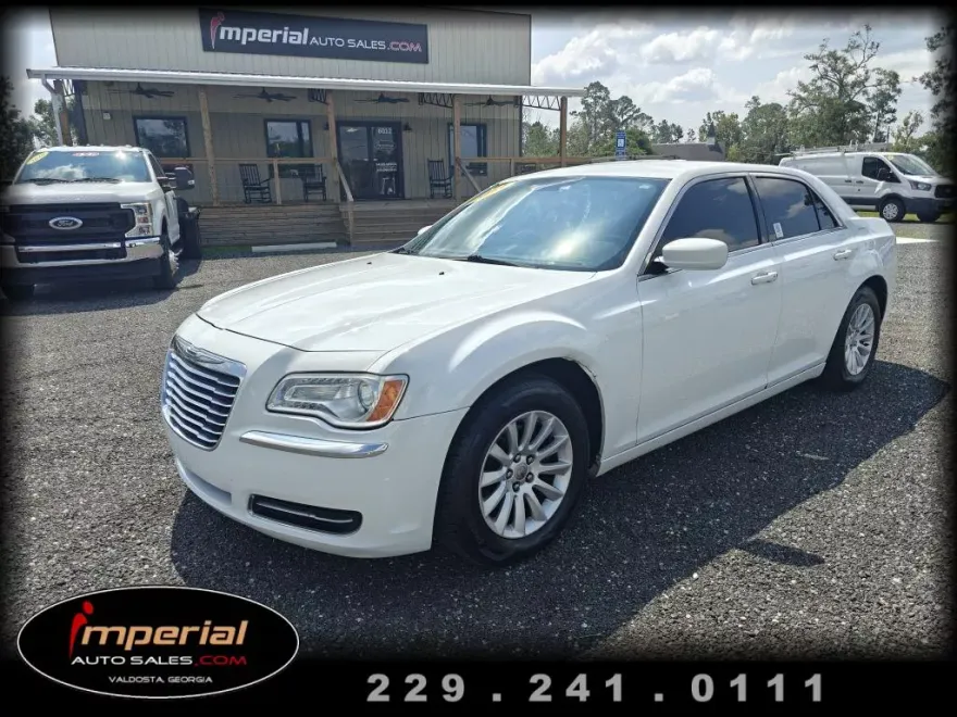 2013 Chrysler 300 Base photo 1