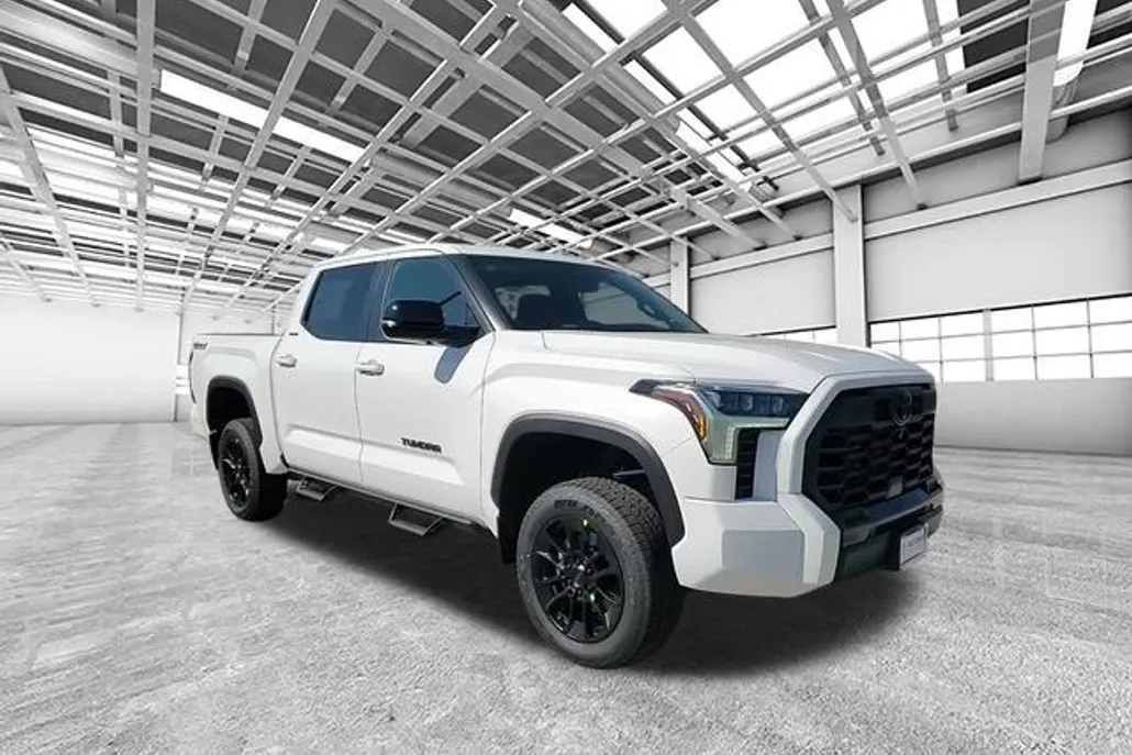 2026 Toyota Tundra Limited CrewMax photo 1