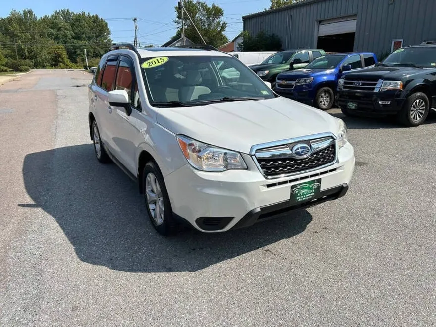 2015 Subaru Forester 2.5i Premium photo 1