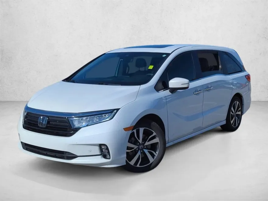 2023 Honda Odyssey Touring photo 1
