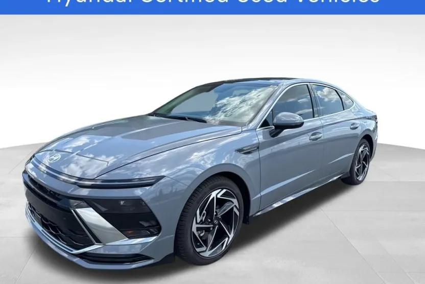 2025 Hyundai Sonata SE photo 1