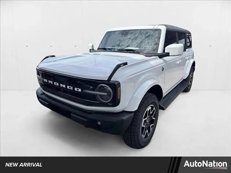 2025 Ford Bronco Outer Banks photo 1