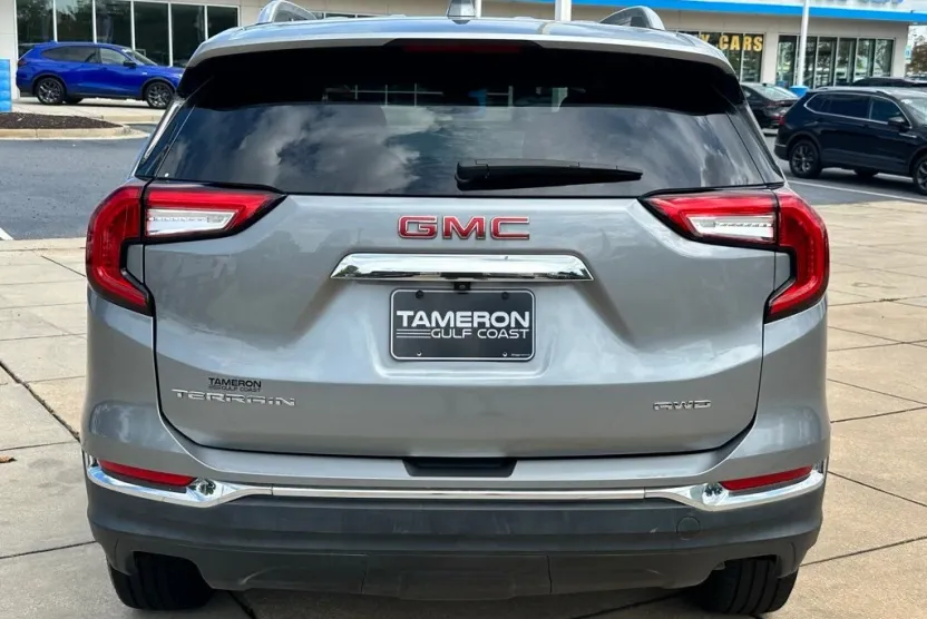 2024 Gmc Terrain SLT photo 1