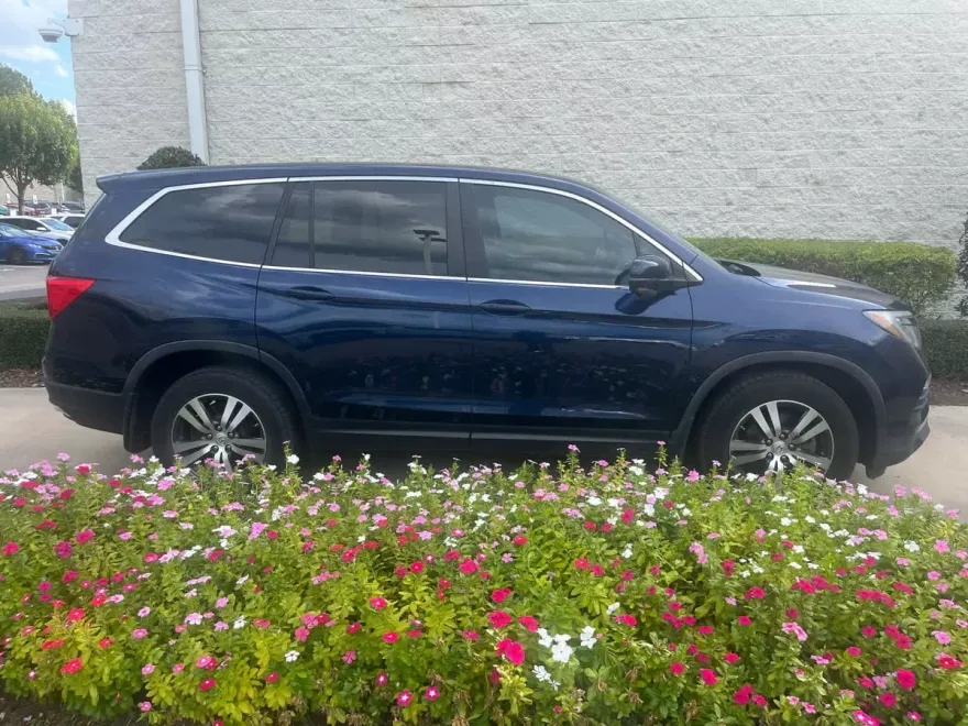 2017 Honda Pilot EX-L photo 1