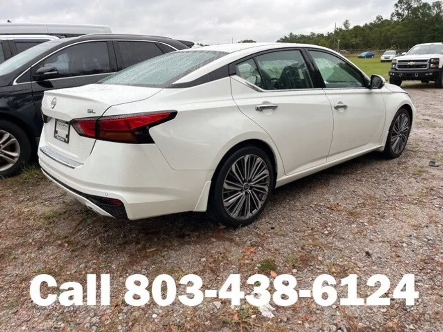2023 Nissan Altima 2.5 SL photo 1