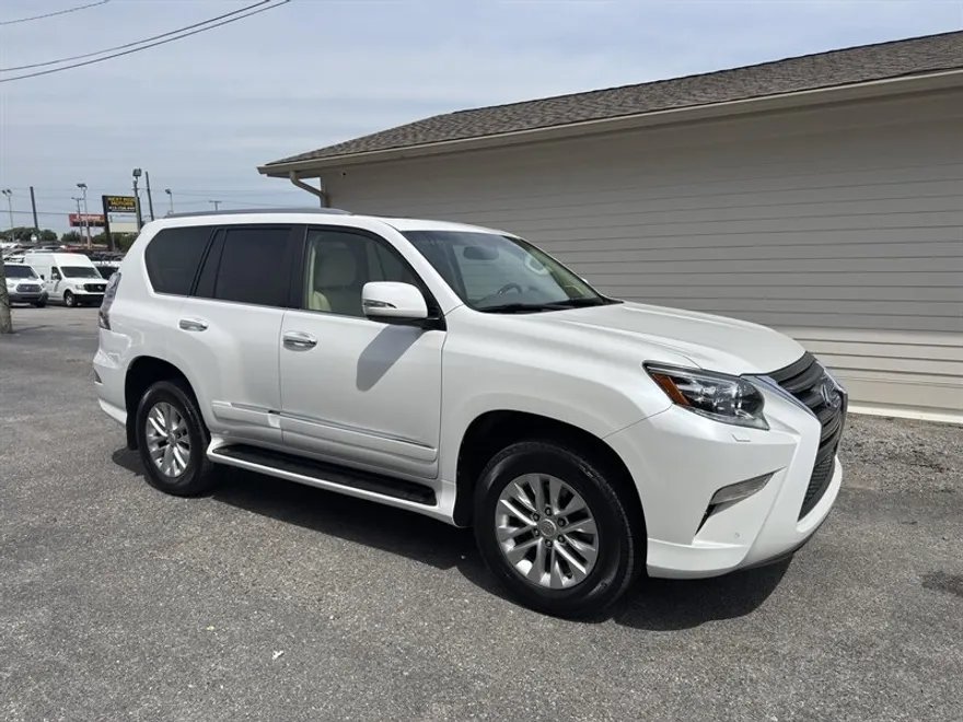 2016 Lexus GX 460 photo 1