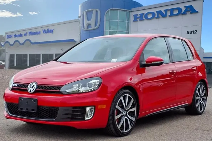 2013 Volkswagen Golf GTI photo 1