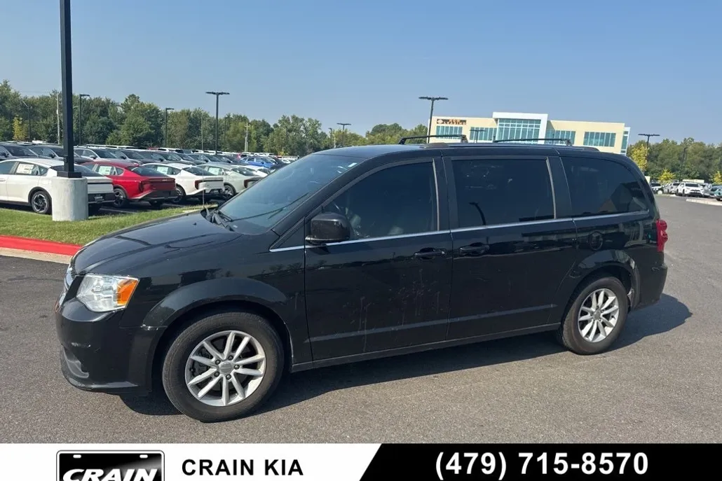 2020 Dodge Grand Caravan SXT photo 1