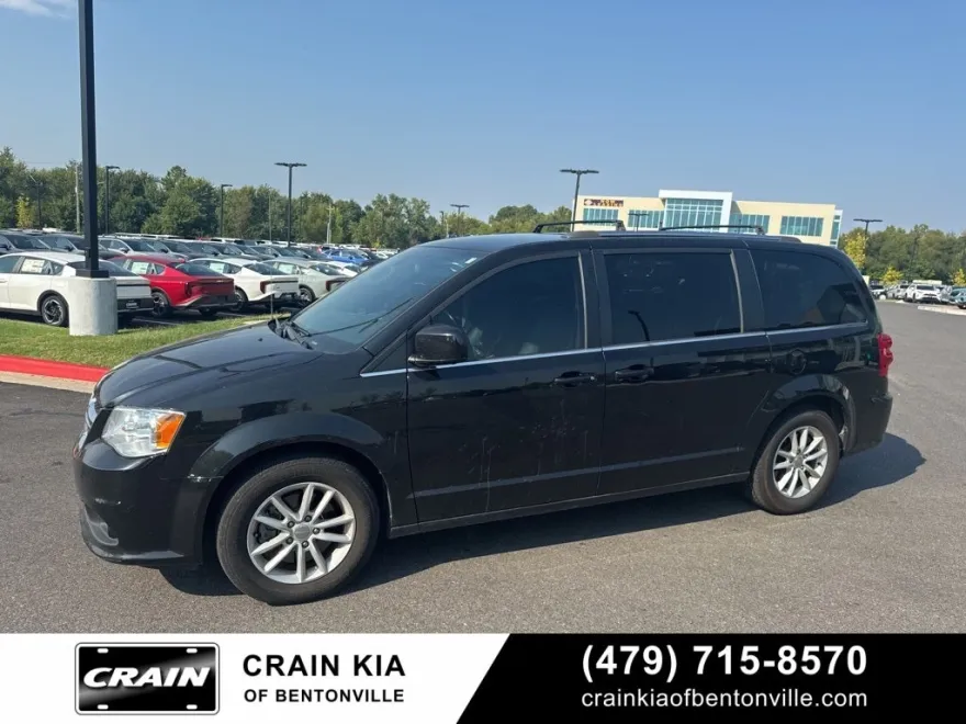 2020 Dodge Grand Caravan SXT photo 1