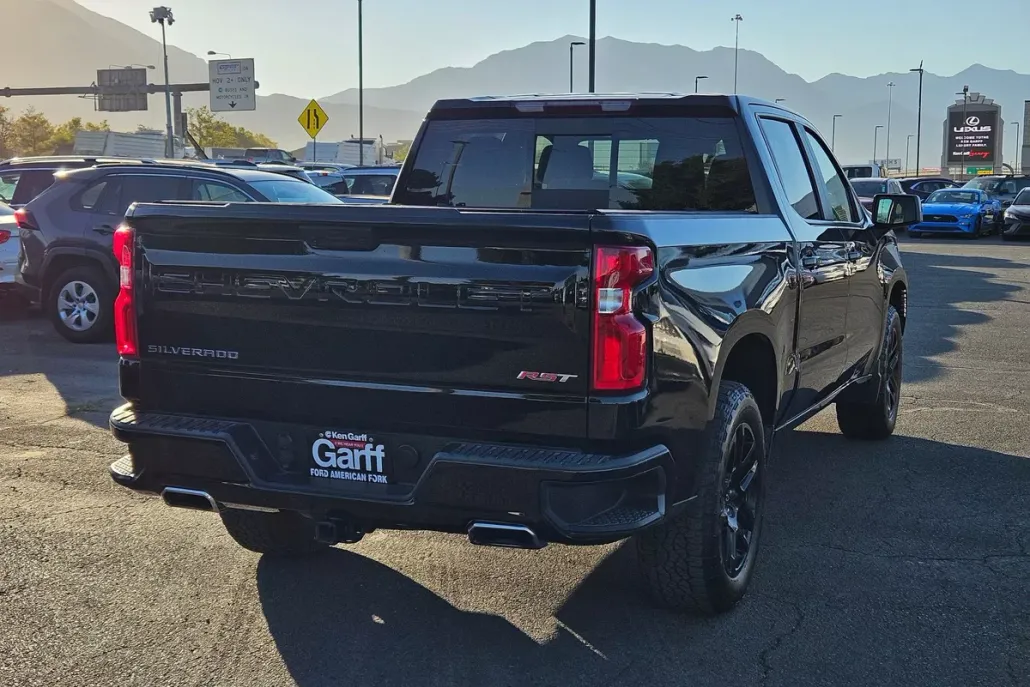 2023 Chevrolet Silverado 1500 RST photo 1
