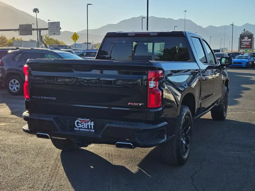 2023 Chevrolet Silverado 1500 RST photo 1