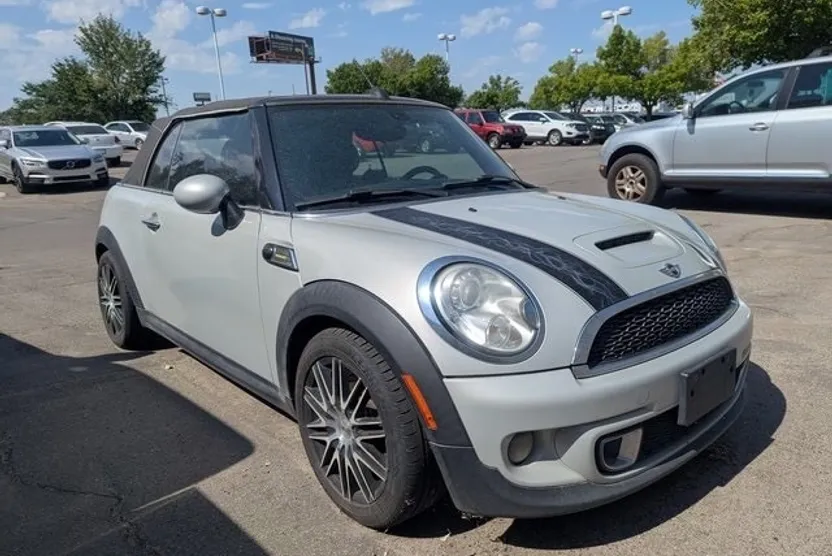 2013 Mini Cooper Base Convertible photo 1